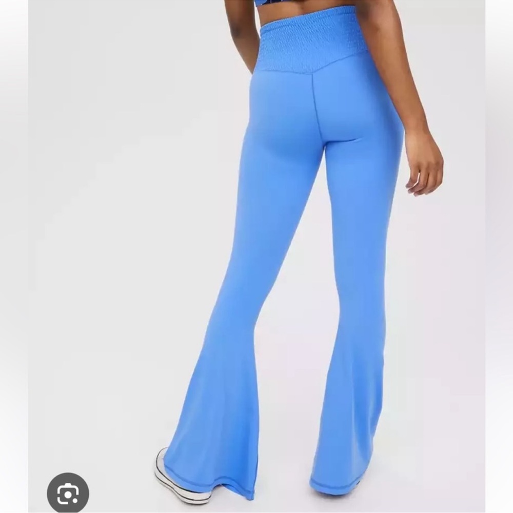 Aerie smocked super flare yoga pant